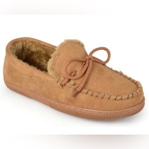 VANCE CO. BOSTON TRAVELER MOCASSIN SLIPPER